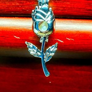 Rose pendant with 18 inch necklace